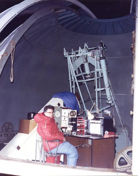 [PHOTO: Roger Griffin at the 36-inch telescope: 41kB]